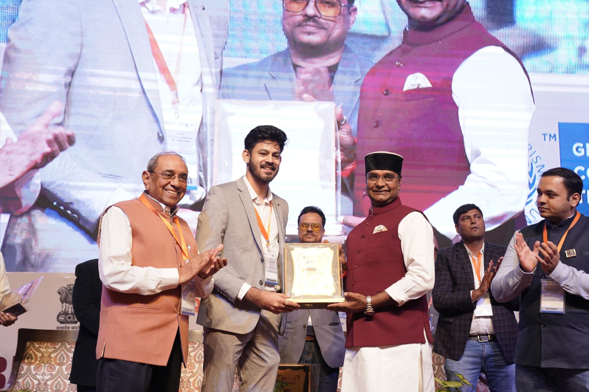 392e594b-2a6d-499e-ae75-661027436948 4